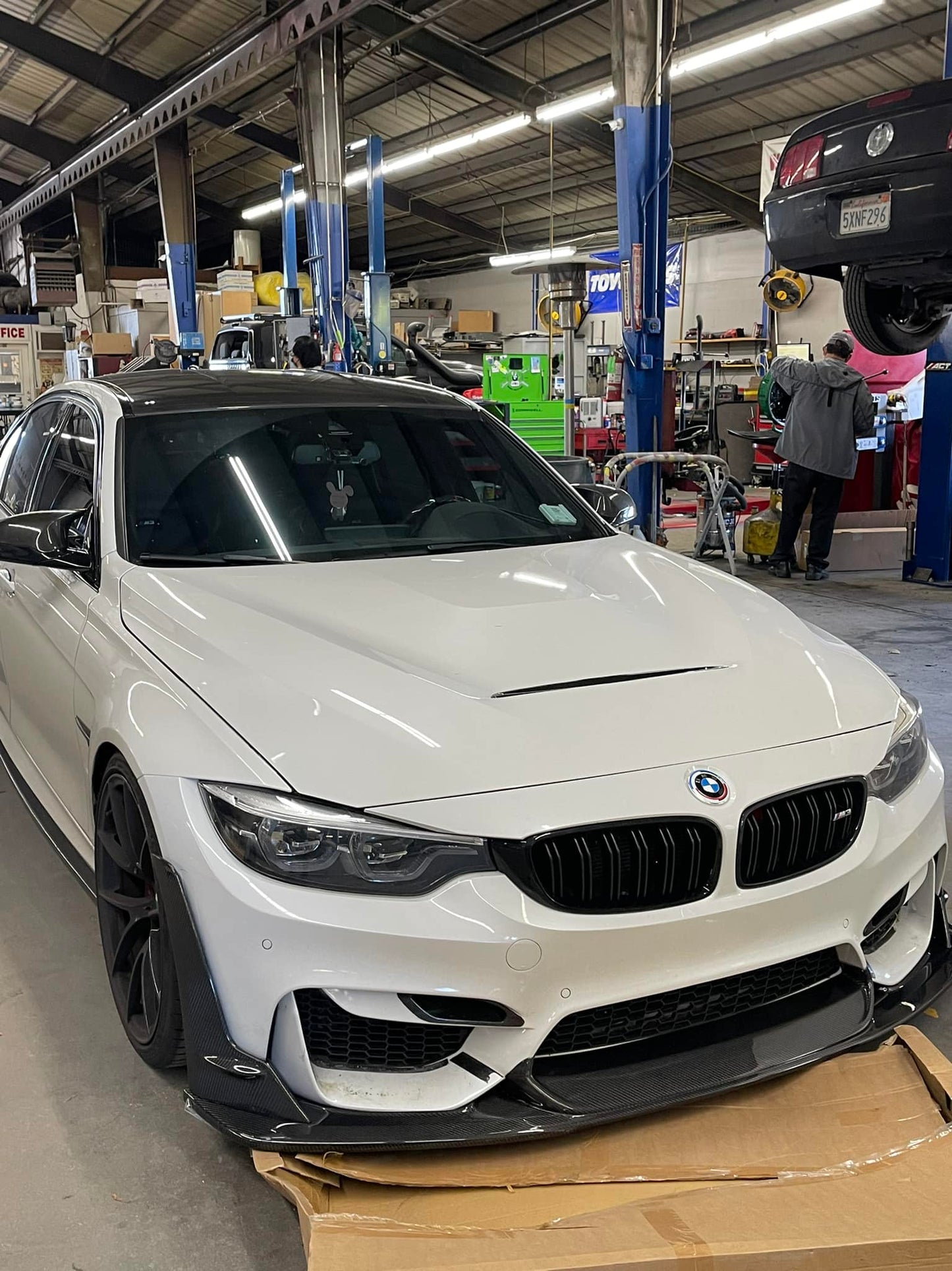 Carbon Fiber Laptorr Style Front Lip - F80/F82/F83 M3 M4