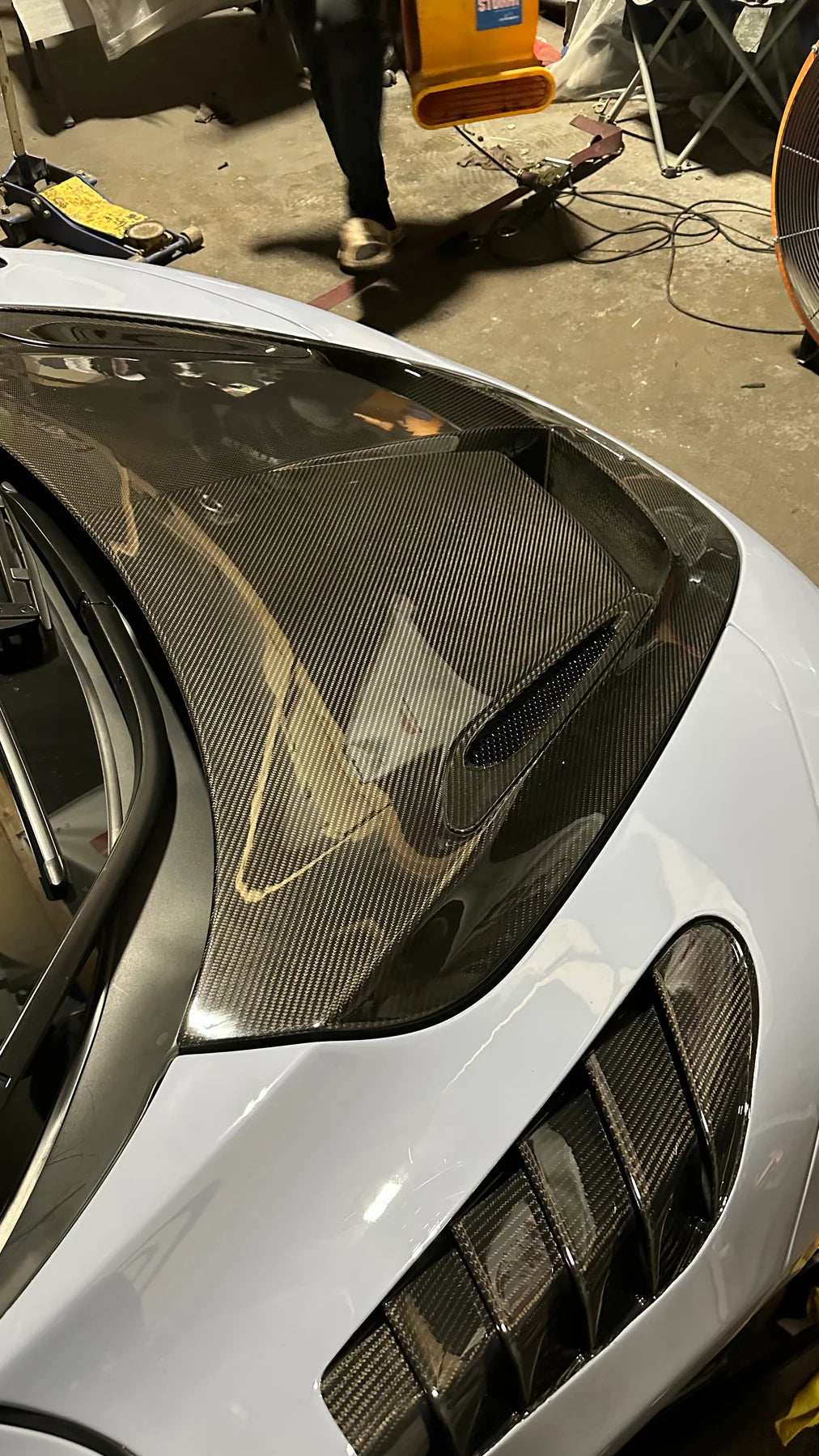 V-Style Carbon Fiber Hood Bonnet- McLaren 720S
