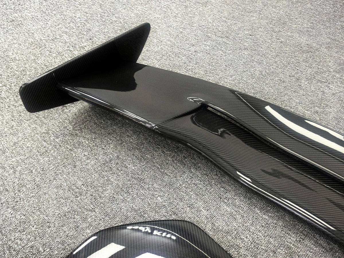 Prepreg Carbon Fiber Chassis Mount Vented Rear Wing - McLaren 720S / 765LT