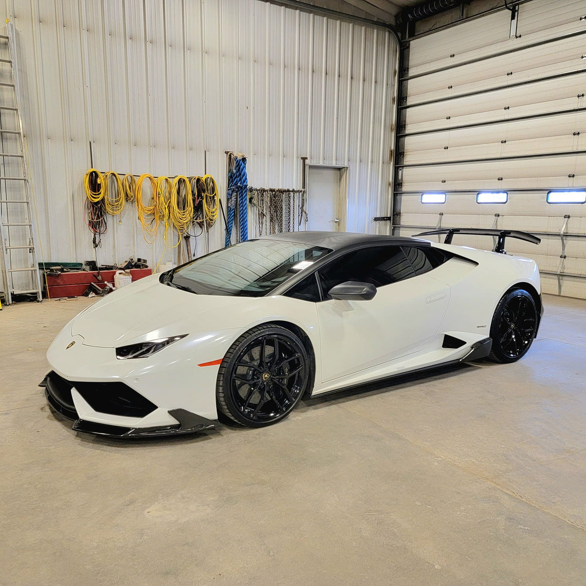 Carbon Fiber Perf Style Rear Wing w/ base - Lamborghini Huracan