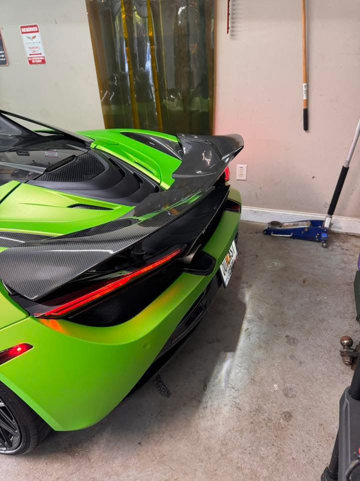 MD Style Dry Carbon Fiber Rear Spoiler Wing - McLaren 720S