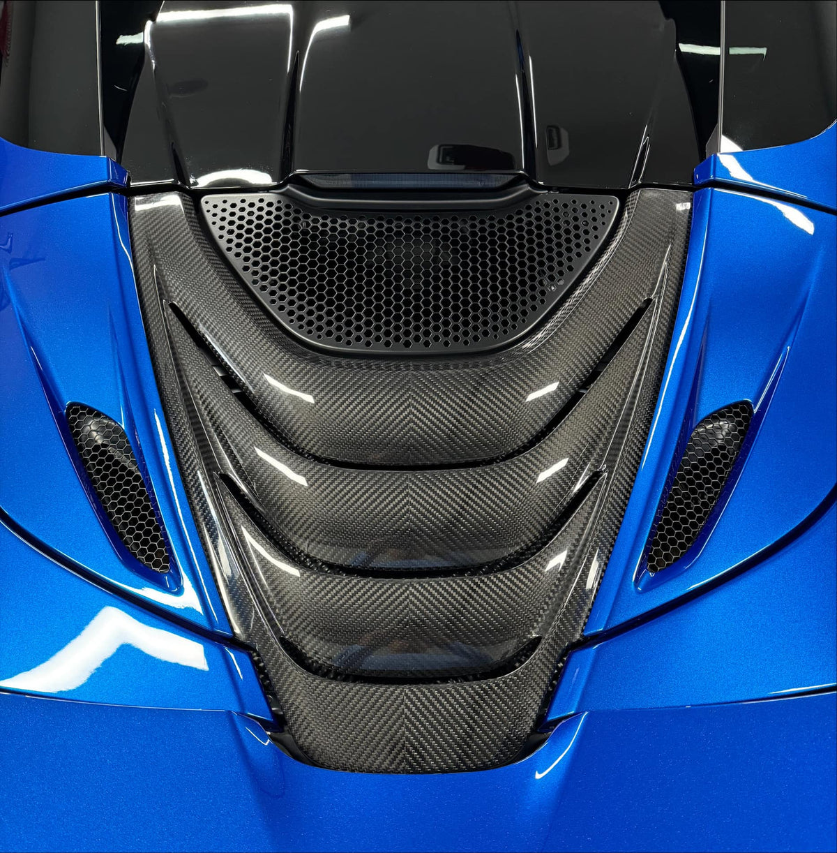 Dry Carbon Fiber Rear Engine Cover - McLaren 720S Spider (2019–2023)