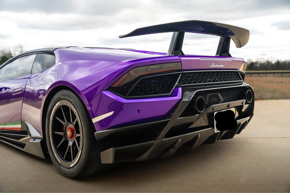 Carbon Fiber Perf Style Rear Wing w/ base - Lamborghini Huracan