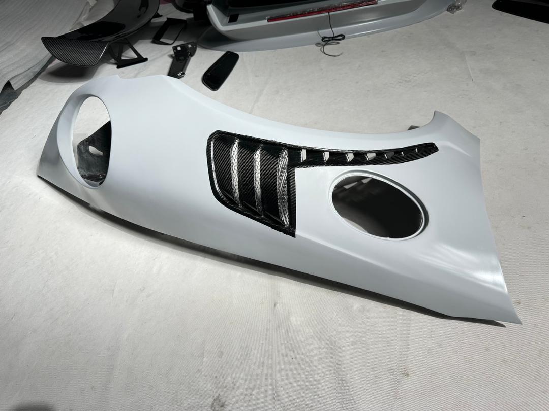 Carbon Fiber GT2 RS Style Front Fender Replacements - Porsche 911 992.1 Carrera 2020-2024