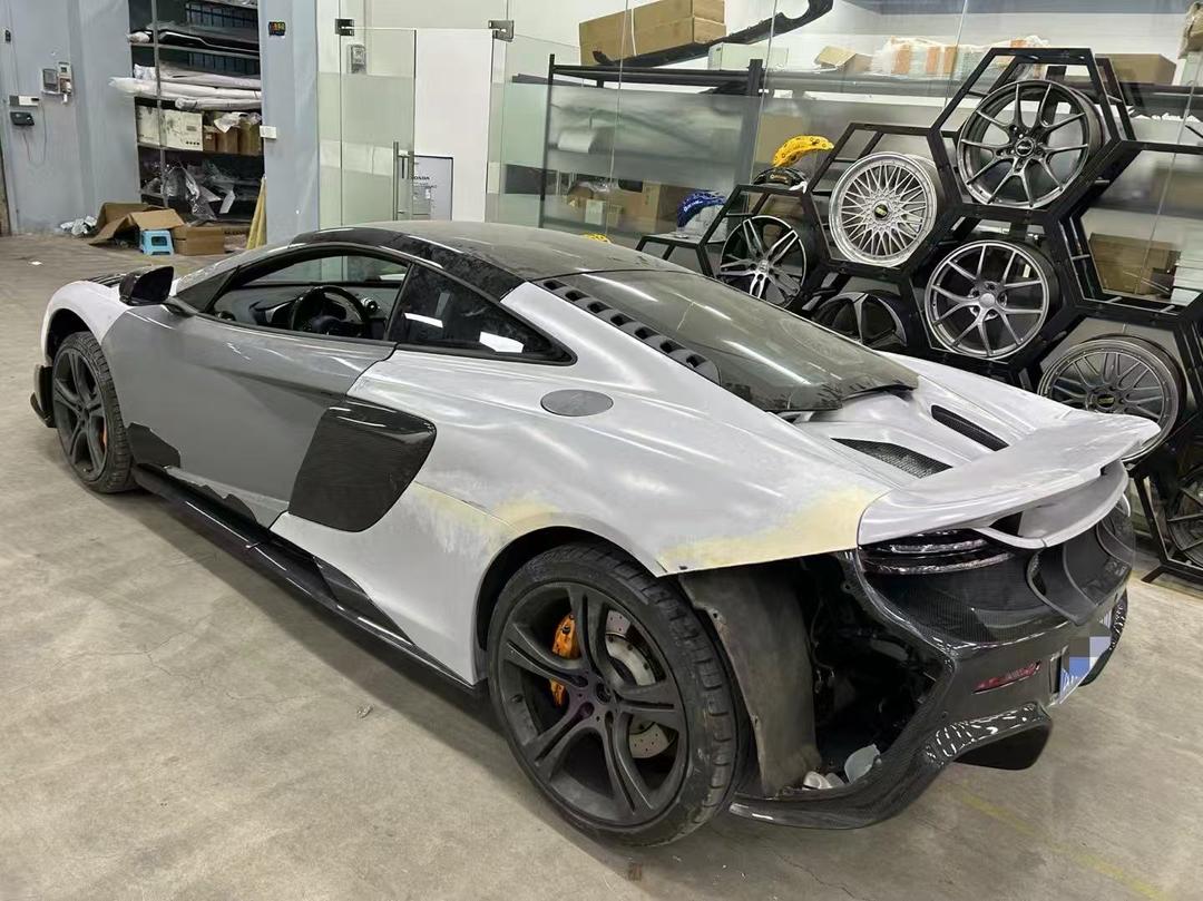 McLaren 675LT Style Conversion Body Kit - MP4-12C / 650S