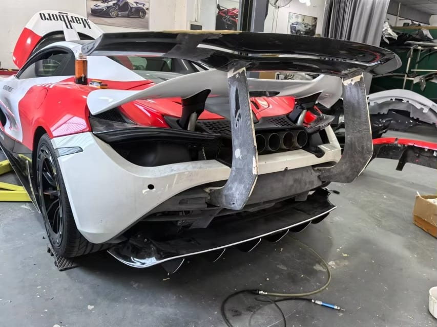 Prepreg Carbon Fiber Chassis Mount Vented Rear Wing - McLaren 720S / 765LT