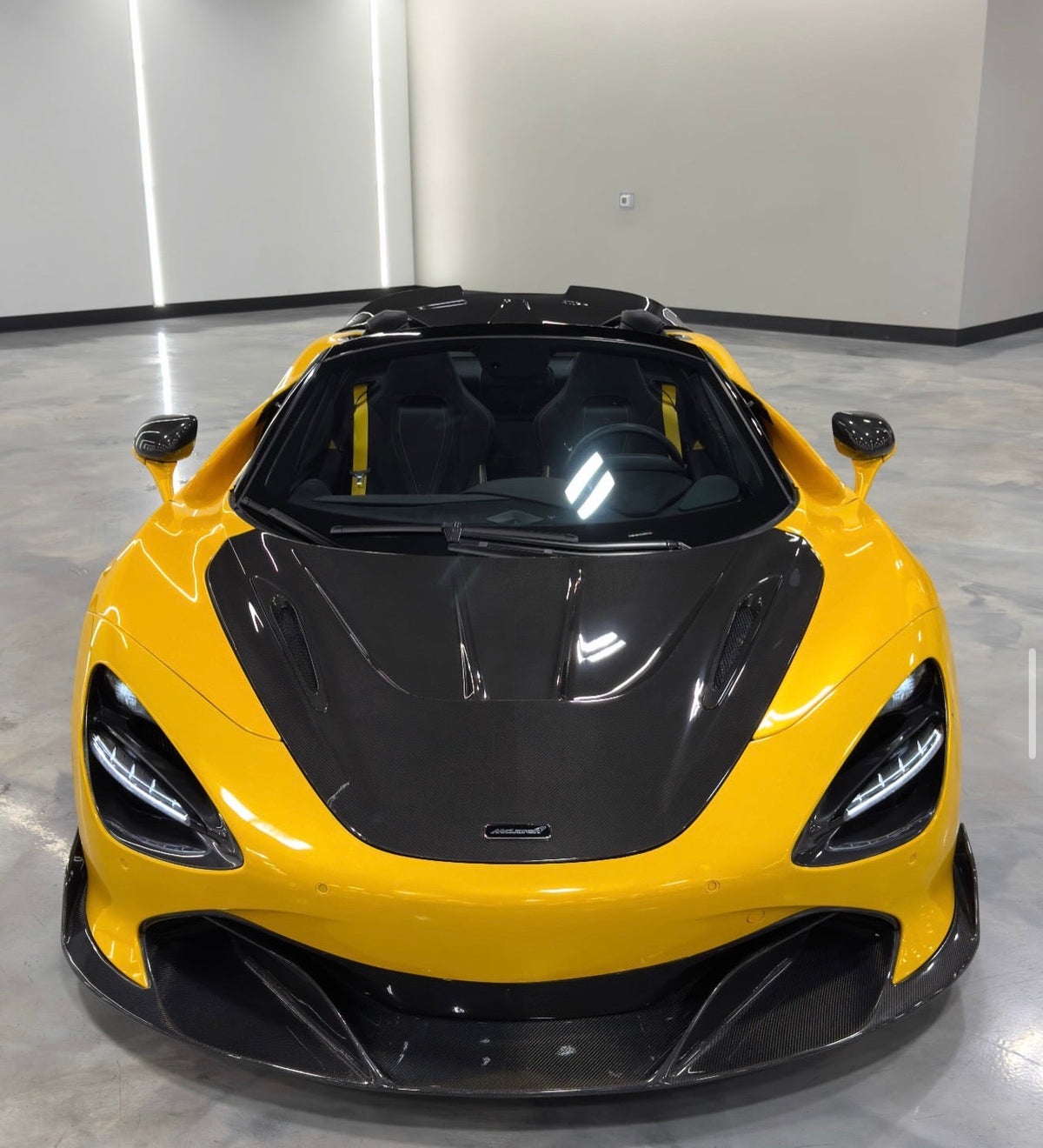 R Style Dry Carbon Fiber Hood Bonnet - McLaren 720S