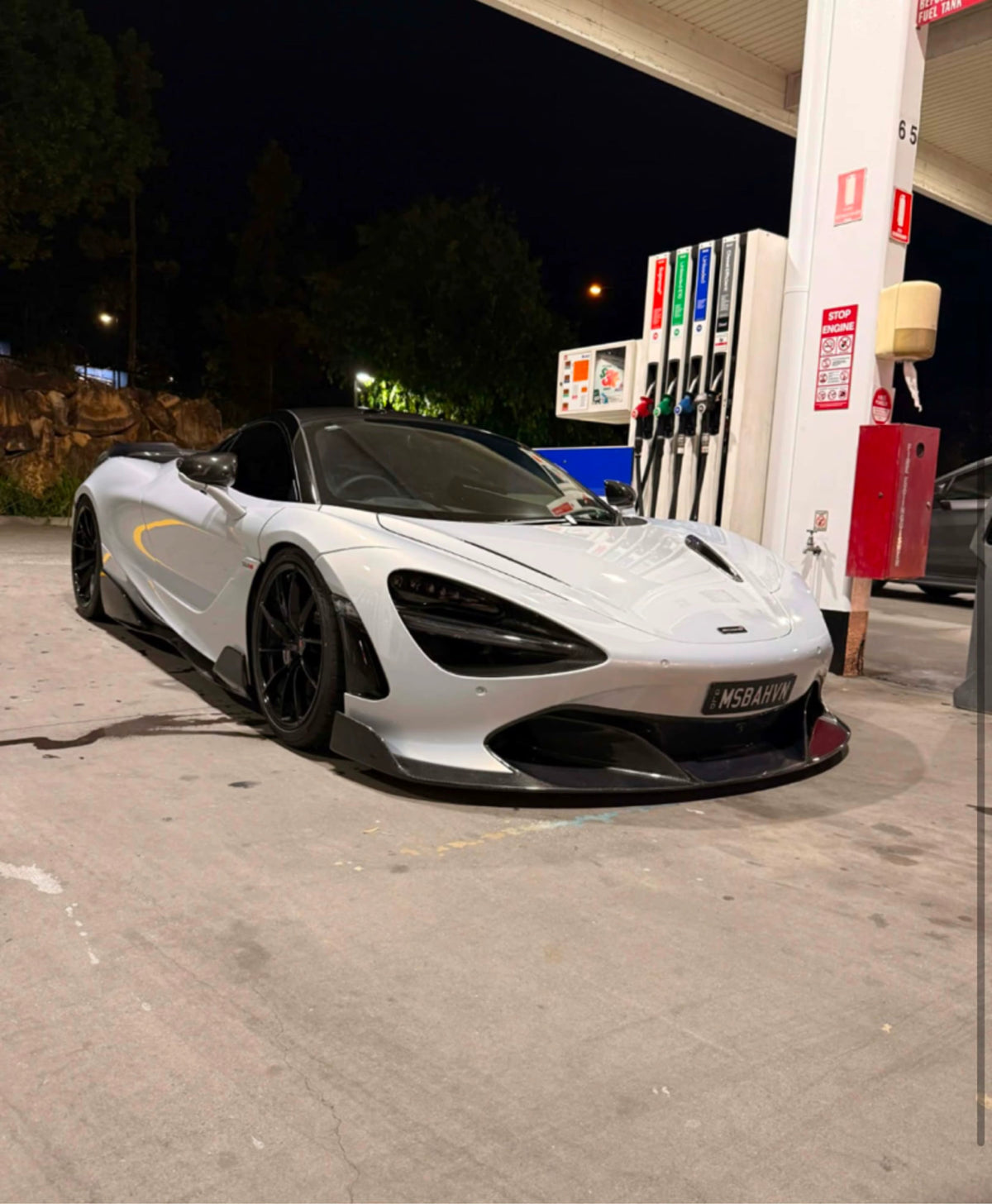 Carbon Fiber Side Skirt Extensions - McLaren 720S