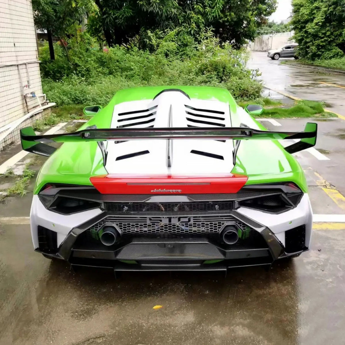 Half Carbon Fiber STO Style Rear Engine Hood Cover - Lamborghini Huracan LP580/LP610/EVO