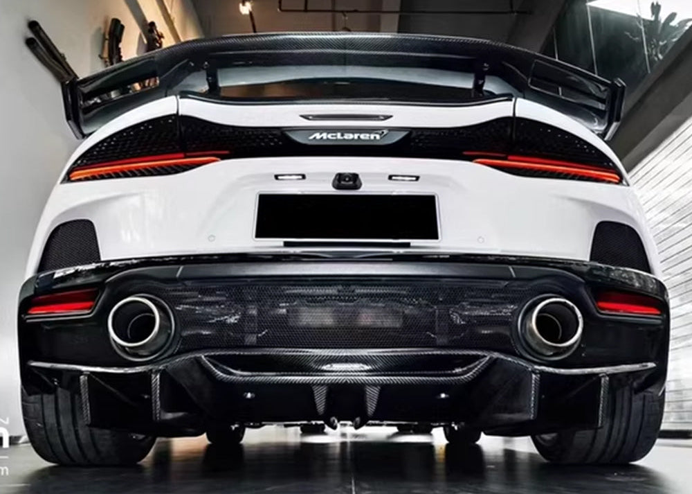 McLaren GT AM Style Prepreg Carbon Fiber Aero Body Kit