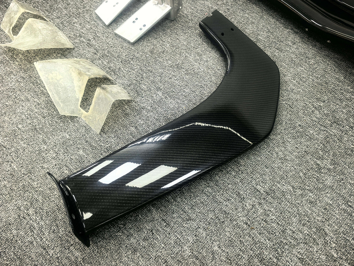 Prepreg Carbon Fiber Chassis Mount Vented Rear Wing - McLaren 720S / 765LT