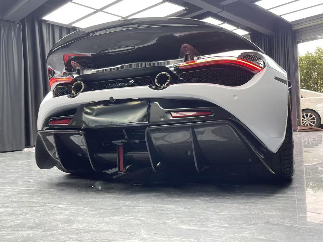 BS Style Carbon Fiber Aerodynamic Body Kit - McLaren 720S